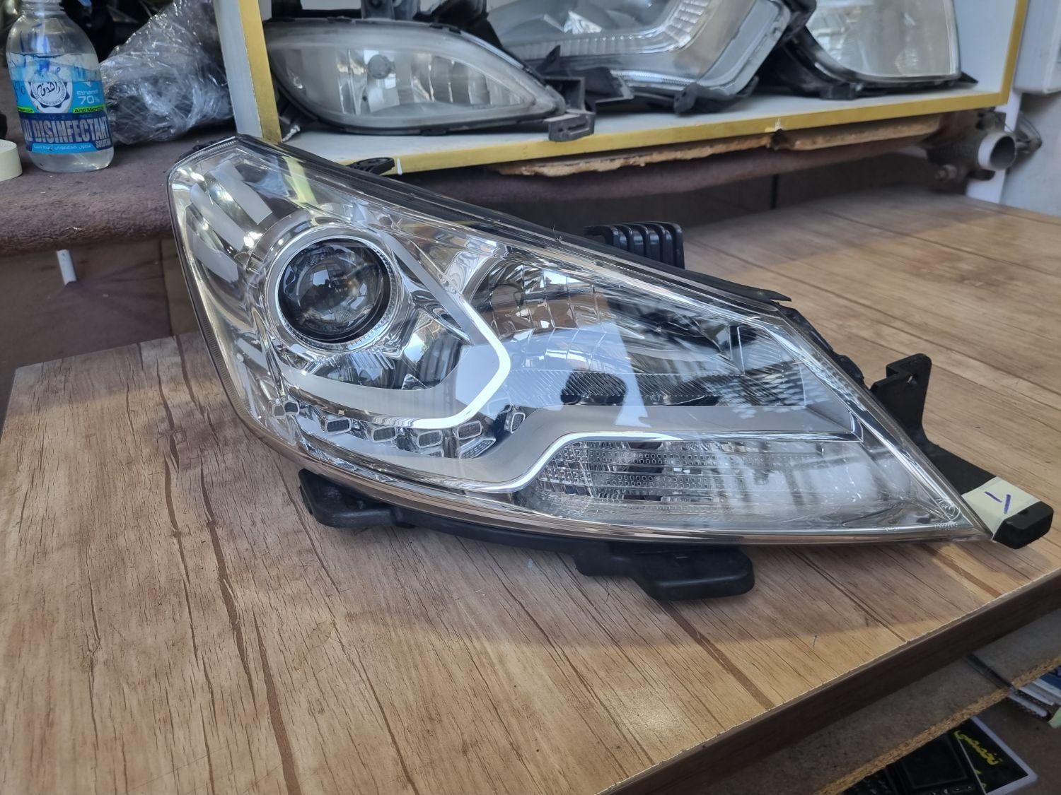 چراغ برلیانس ۳۳۰ ۳۲۰ ۲۳۰ کراس H30 اچ سی کراس آریو|قطعات یدکی و لوازم جانبی|قم, حنیف نژاد|دیوار