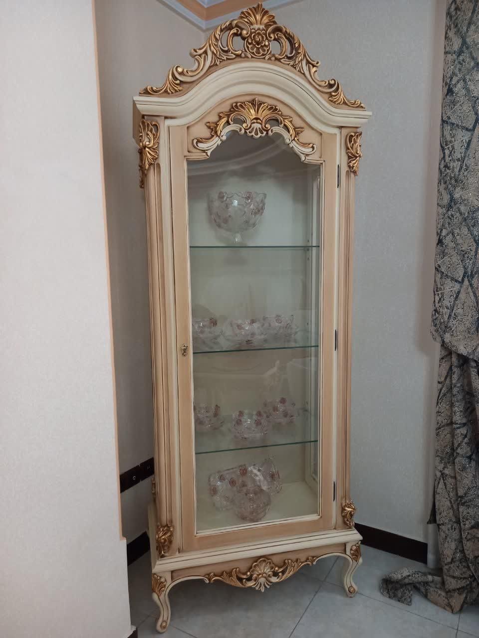 ویترین|بوفه، ویترین، کنسول|اندیشه, شهرک صدف|دیوار