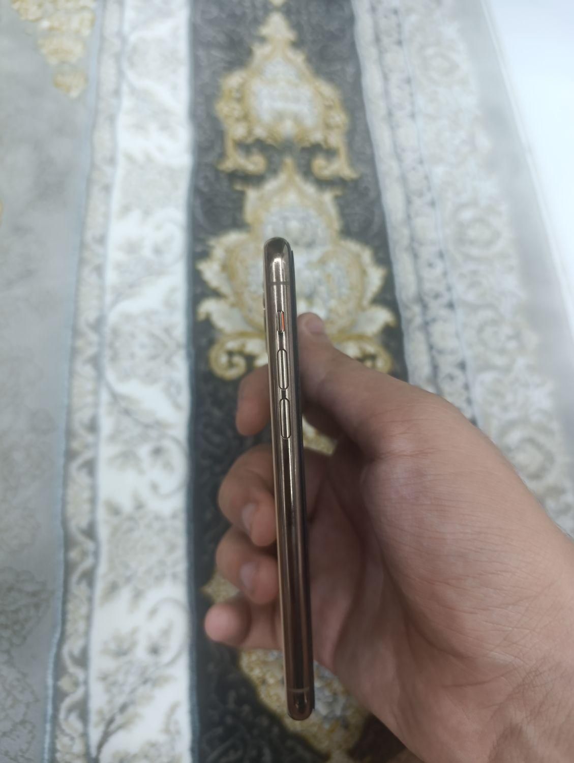اپل iPhone 11 Pro با حافظهٔ ۶۴ گیگابایت|موبایل|کرمانشاه, |دیوار
