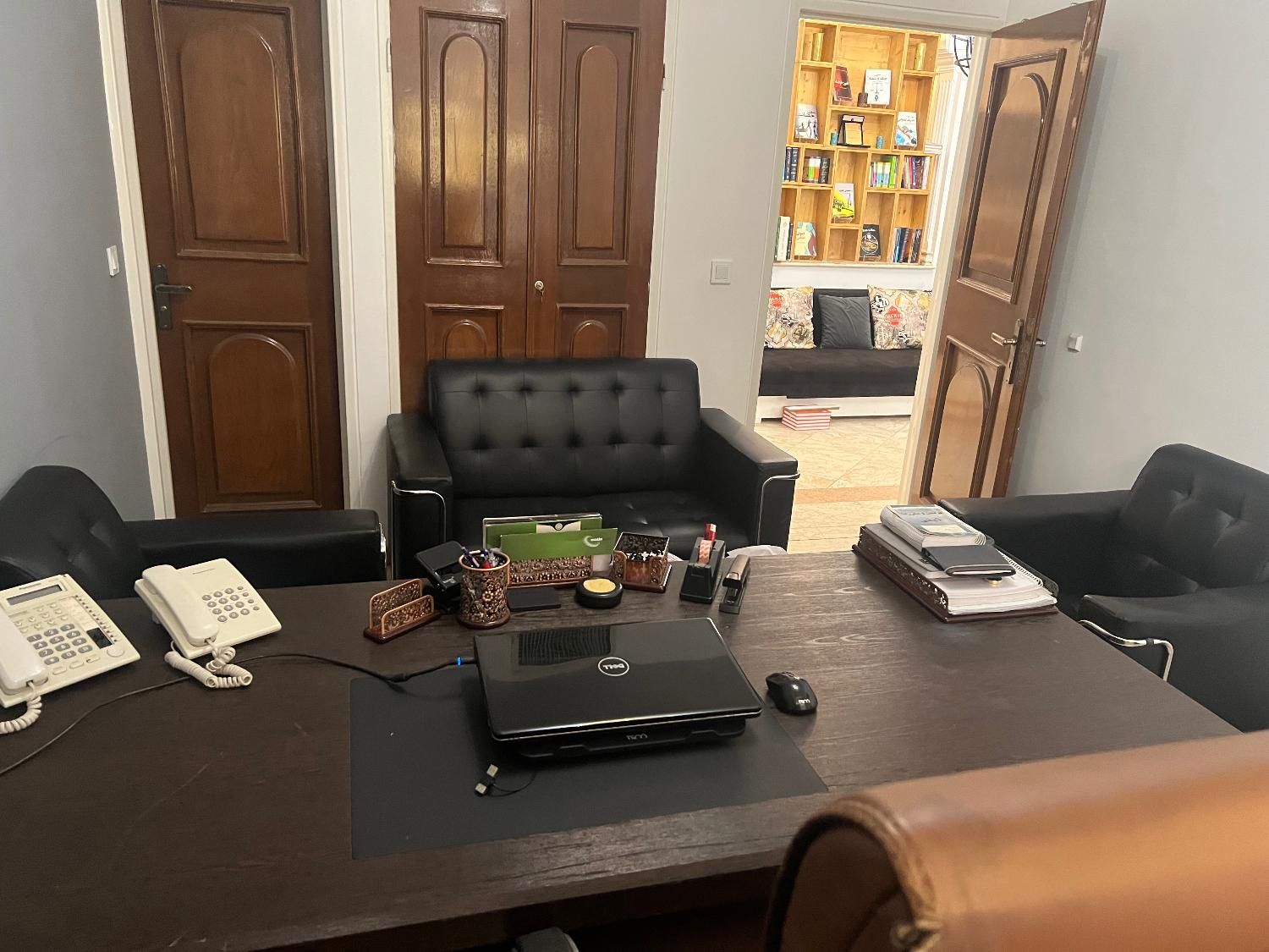 اجاره یک اتاق از دفتر وکالت|اجارهٔ کوتاه‌مدت دفتر کار و فضای آموزشی|تهران, شمس‌آباد|دیوار