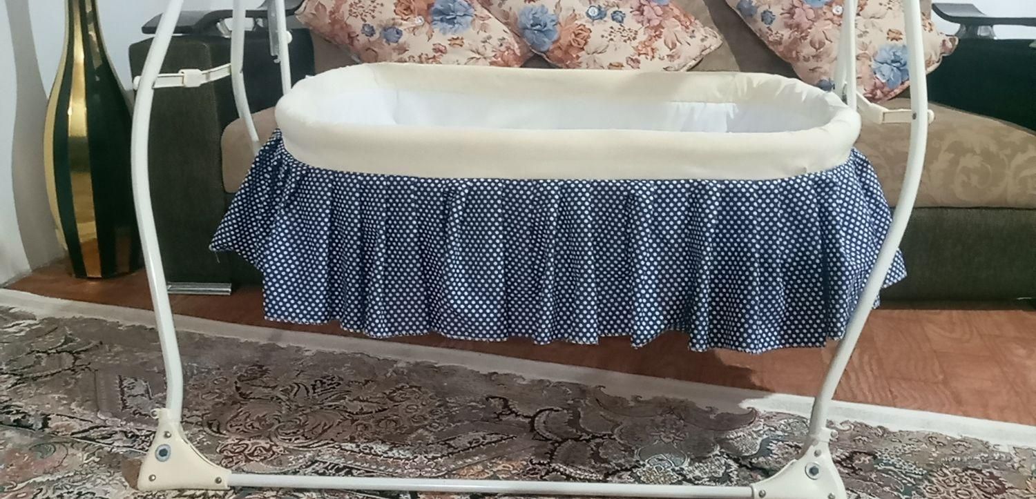 گهواره نوزاد به هم راه چشه بندش|تخت و صندلی بچه|محمودآباد, |دیوار