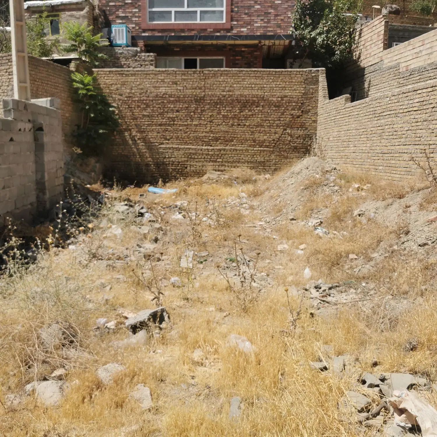 زمین 167متر چاردیواری ، سیاهکلاهان (بالای گوهردشت)|فروش زمین و ملک کلنگی|کرج, سیاه کلان|دیوار