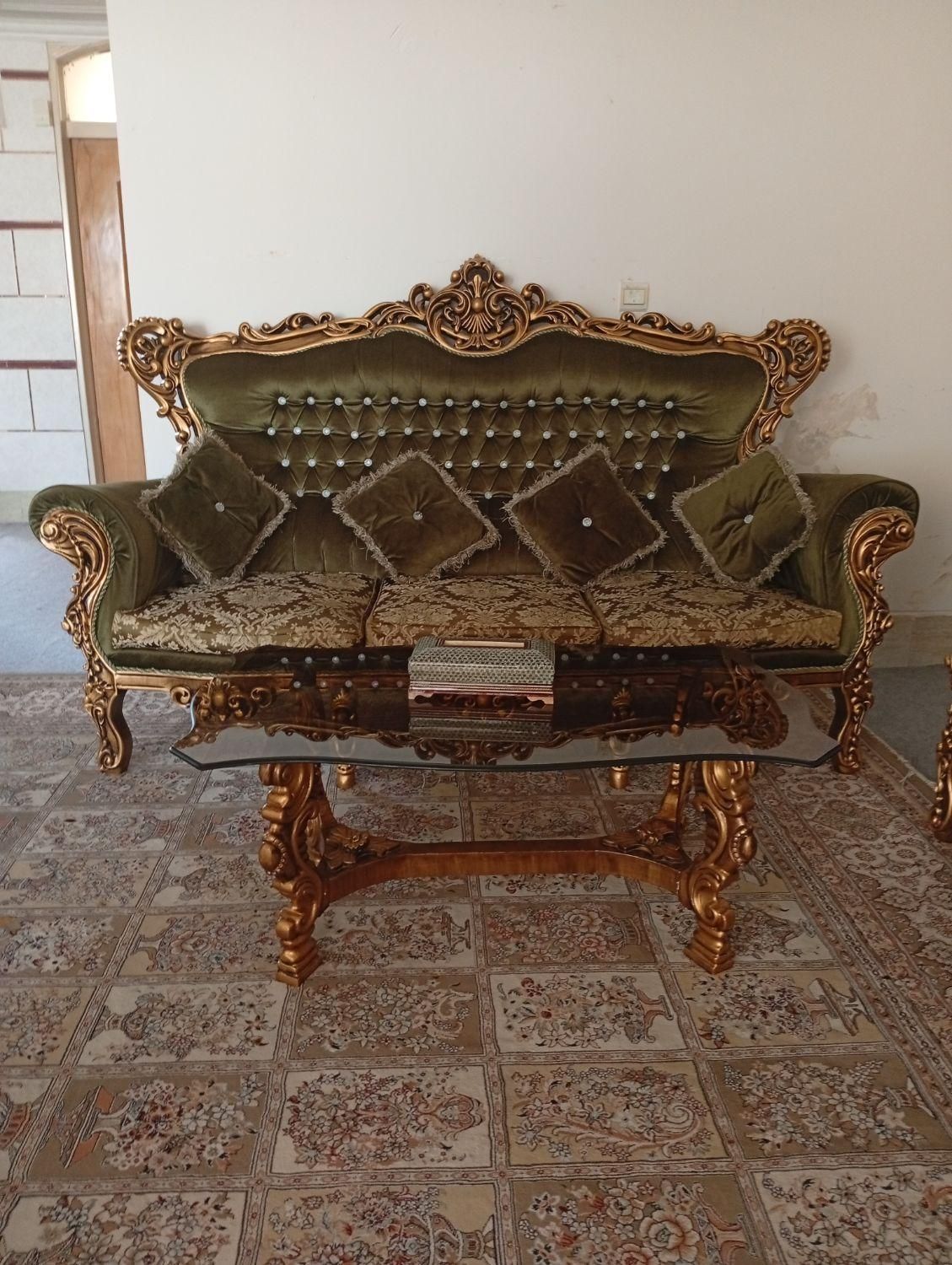 سلطنتی|مبلمان خانگی و میز عسلی|اصفهان, مشکین|دیوار