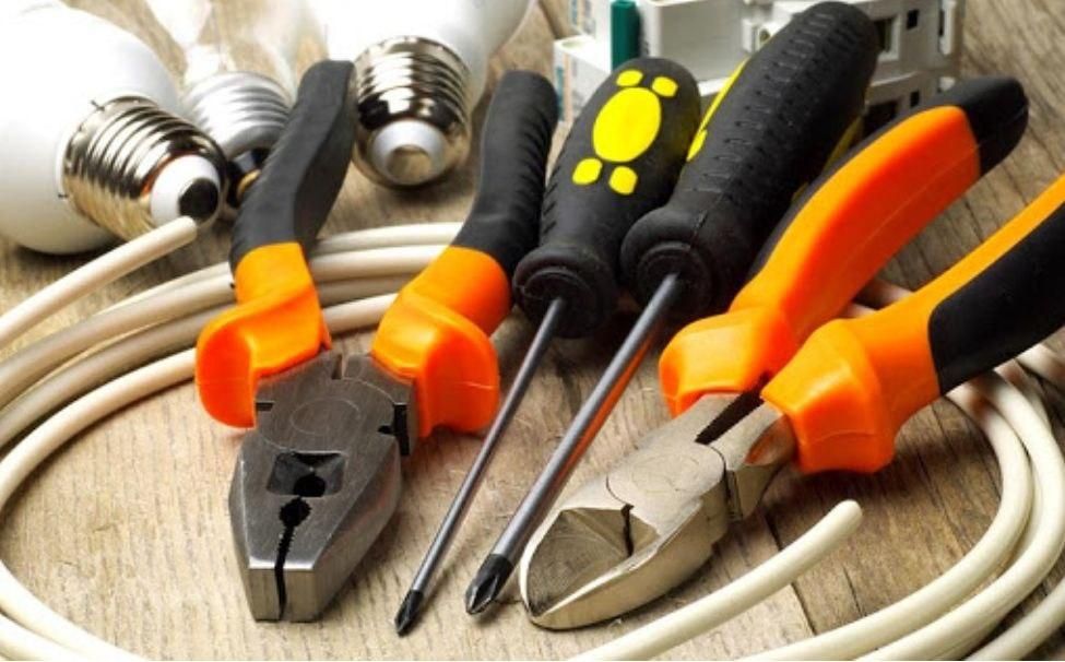 برقکاری (برق کار ماهر برق ساختمان و تعمیر آیفون)|خدمات پیشه و مهارت|سمنان, |دیوار