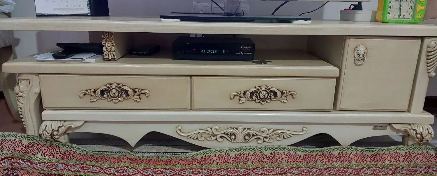 مبل ۷ نفره سالم و تمیز+میز تلویزیون +جلو مبلی عسلی|مبلمان خانگی و میز عسلی|ری, دیلمان|دیوار