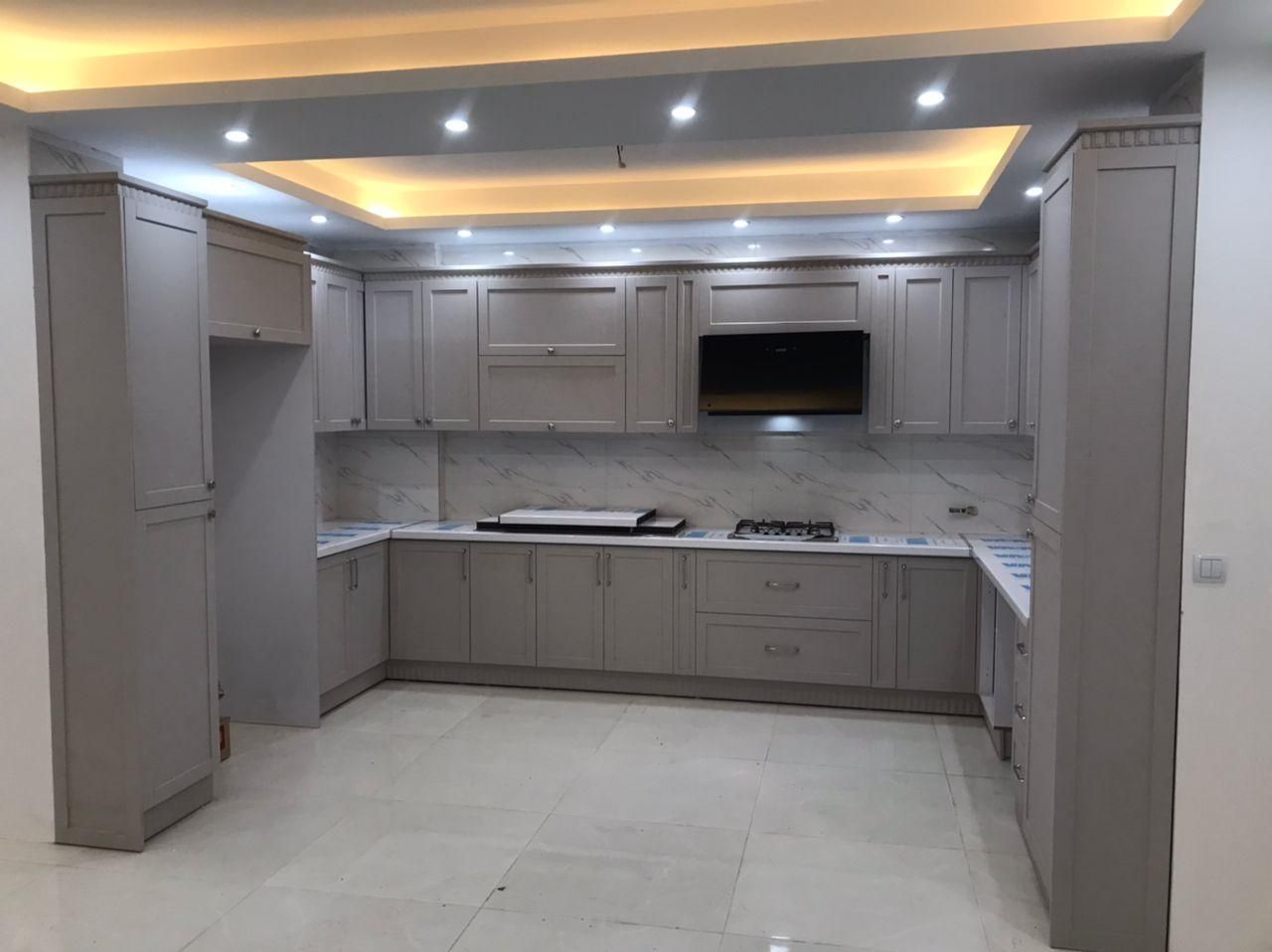 کابینت نئوکلاسیک طوسی روشن|مصالح و تجهیزات ساختمان|کرج, چهارصد دستگاه|دیوار