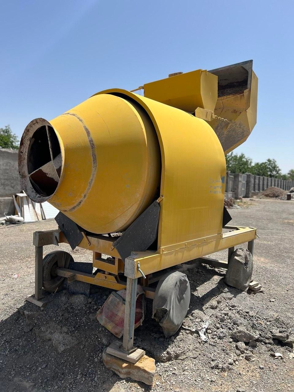 بتونیر ۱۰۰۰ لیتری BH1000|ماشینآلات صنعتی|مشهد, خین عرب|دیوار