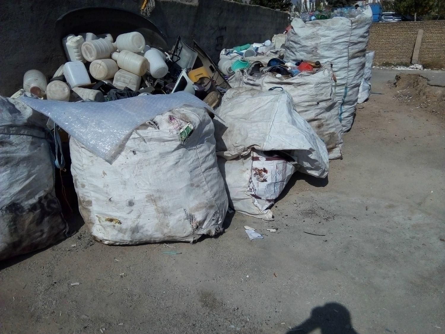 خرید نقدی ضایعات،آهن مس برنج آلمینیوم،و غیره،درمحل|عمده‌فروشی|آبیک, |دیوار