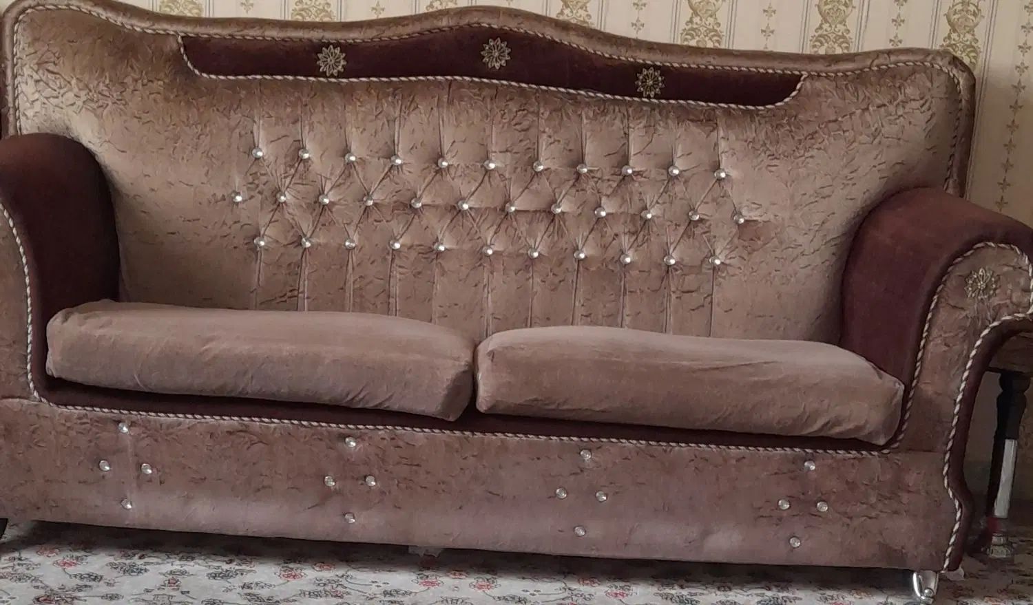 راحتی|مبلمان خانگی و میز عسلی|کرج, حصارک بالا|دیوار