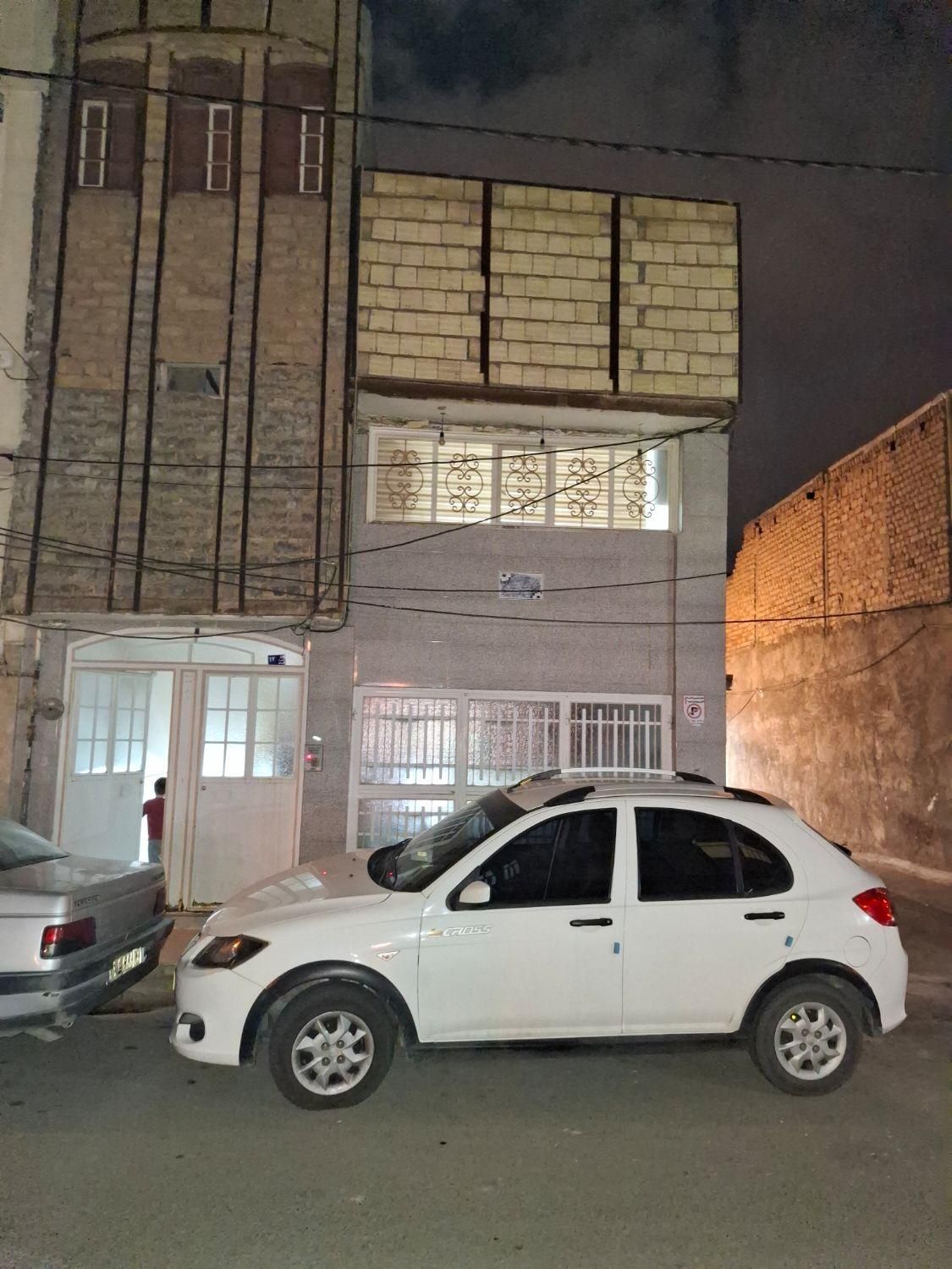 فروش فوری فوری  یک باب منزل واقع در شیخ آباد|فروش خانه و ویلا|قم, ولیعصر|دیوار