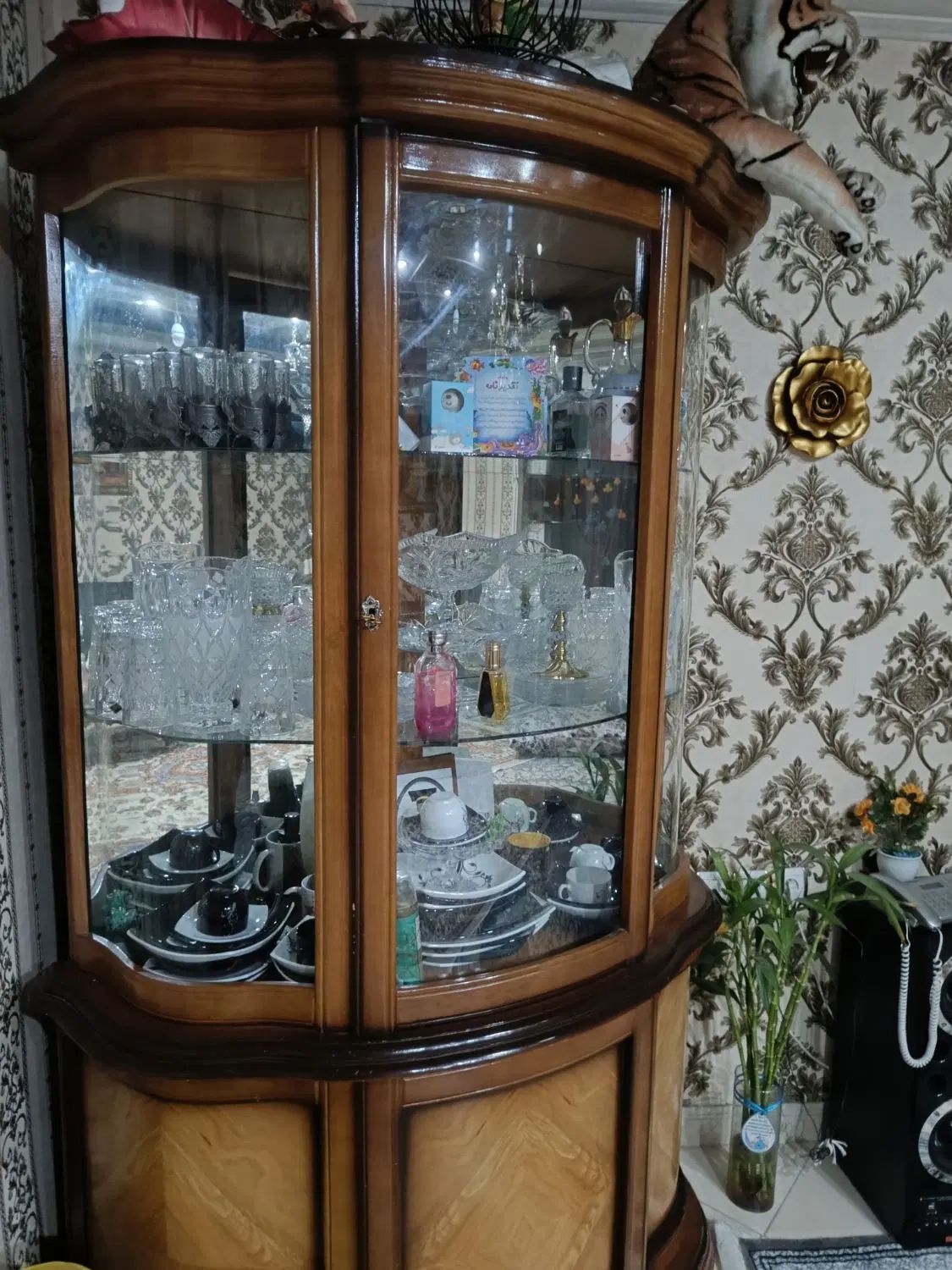 وضعیت سالم بدونه شکستگی|بوفه، ویترین، کنسول|تهران, خانی‌آباد|دیوار
