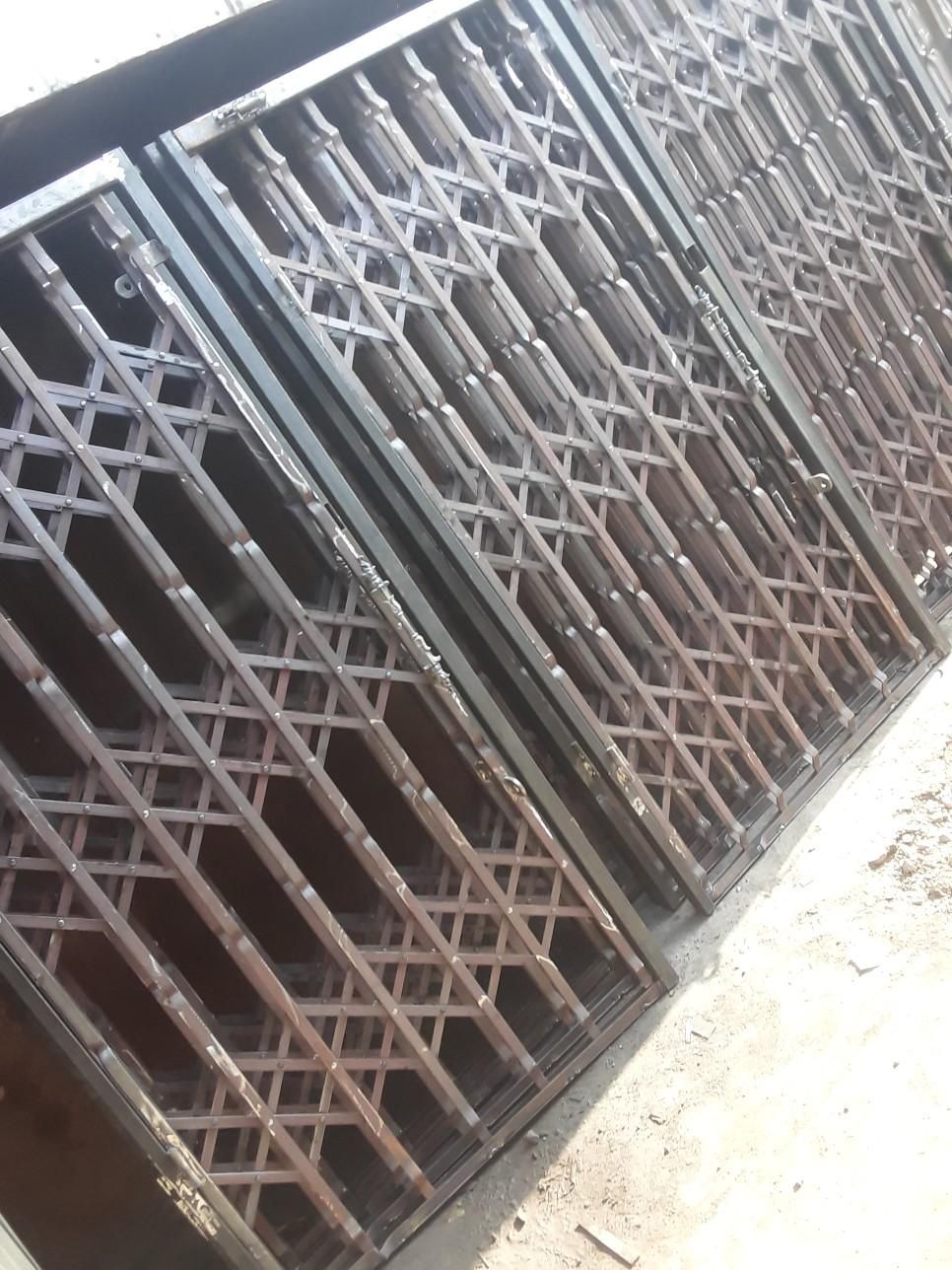 حفاظ درب اکاردئونی و میله ای لولایی کتابی باز شو|مصالح و تجهیزات ساختمان|گرمدره, |دیوار