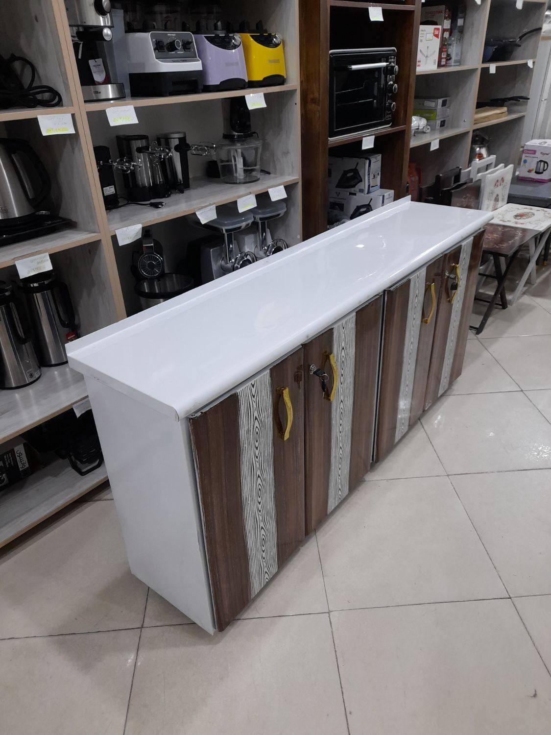 کمد ظرفی ۴ درب * اثاث مارکت|جاکفشی، کمد، دراور|سیرجان, |دیوار