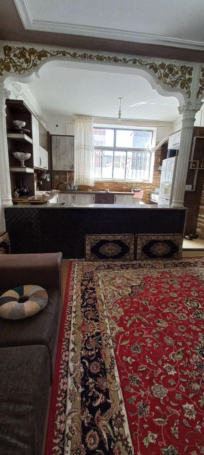 واحدی ۸۵متریی دو خوابه رو شاه کوچه اصلی|فروش خانه و ویلا|سنندج, |دیوار