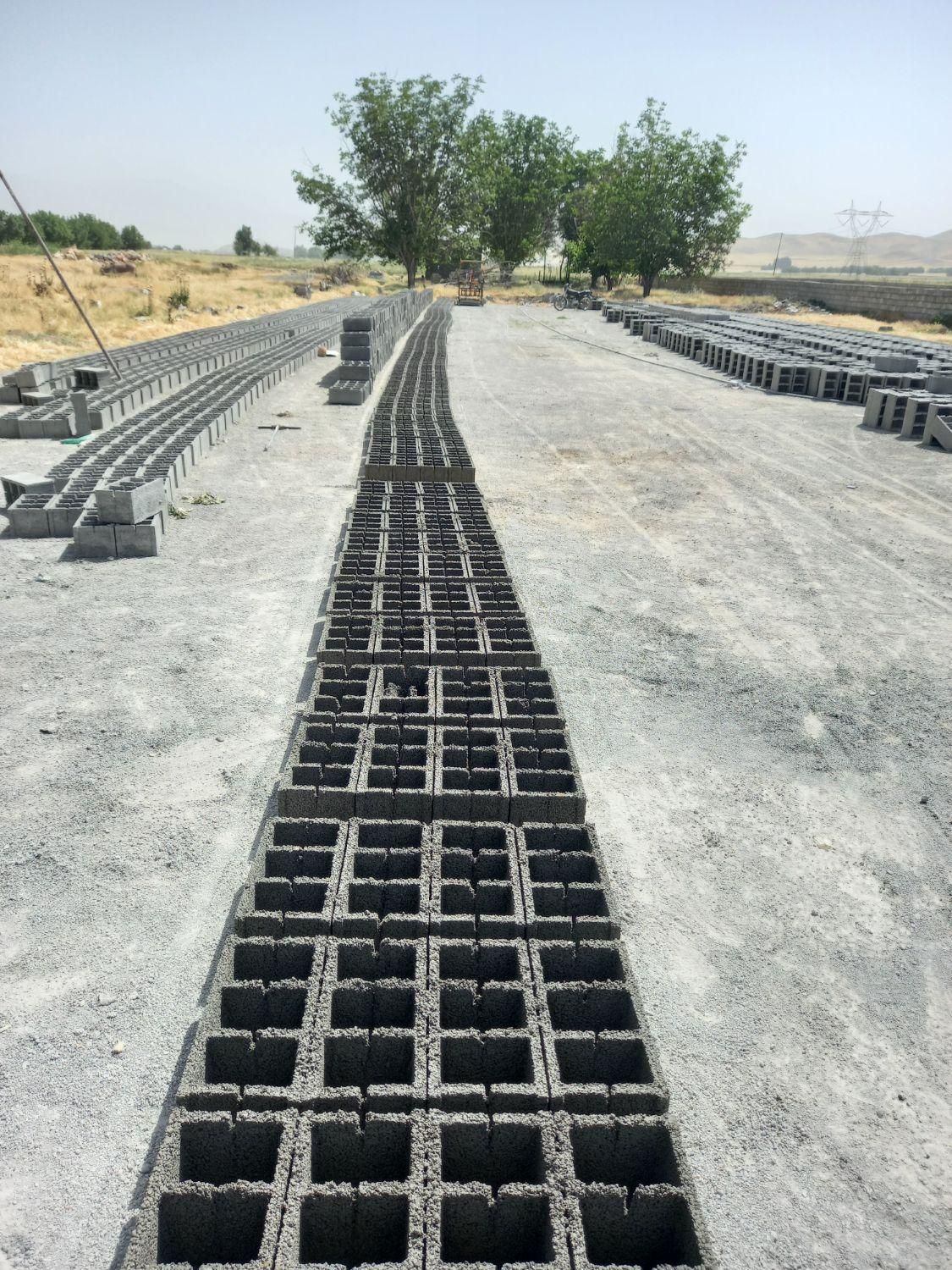 بلوک زنی چمچمال|مصالح و تجهیزات ساختمان|صحنه, |دیوار