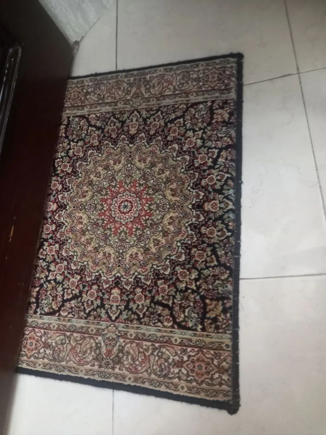 فرش ۶متری دوعدد با کنار راه رویی  با یه عدد جلودر|فرش|تهران, مینای شمالی (مخبر)|دیوار