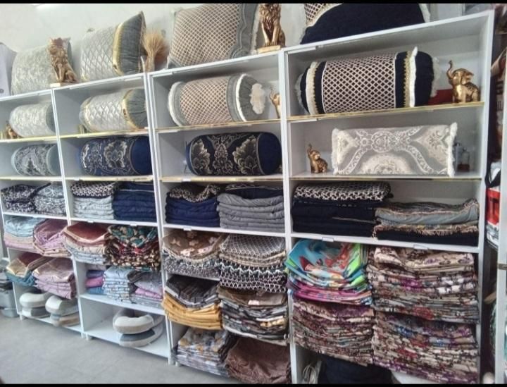 استخدام فروشنده خانم با فن بیان تک شیفت|استخدام خدمات فروشگاه و رستوران|صدرا-فارس, فاز ۱|دیوار