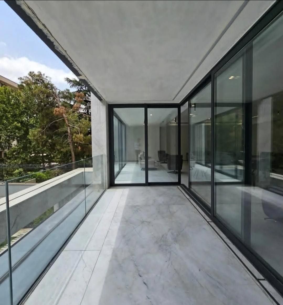 220 متر  ، ۳خواب  مستر ،  بلوار ۲۴ متری