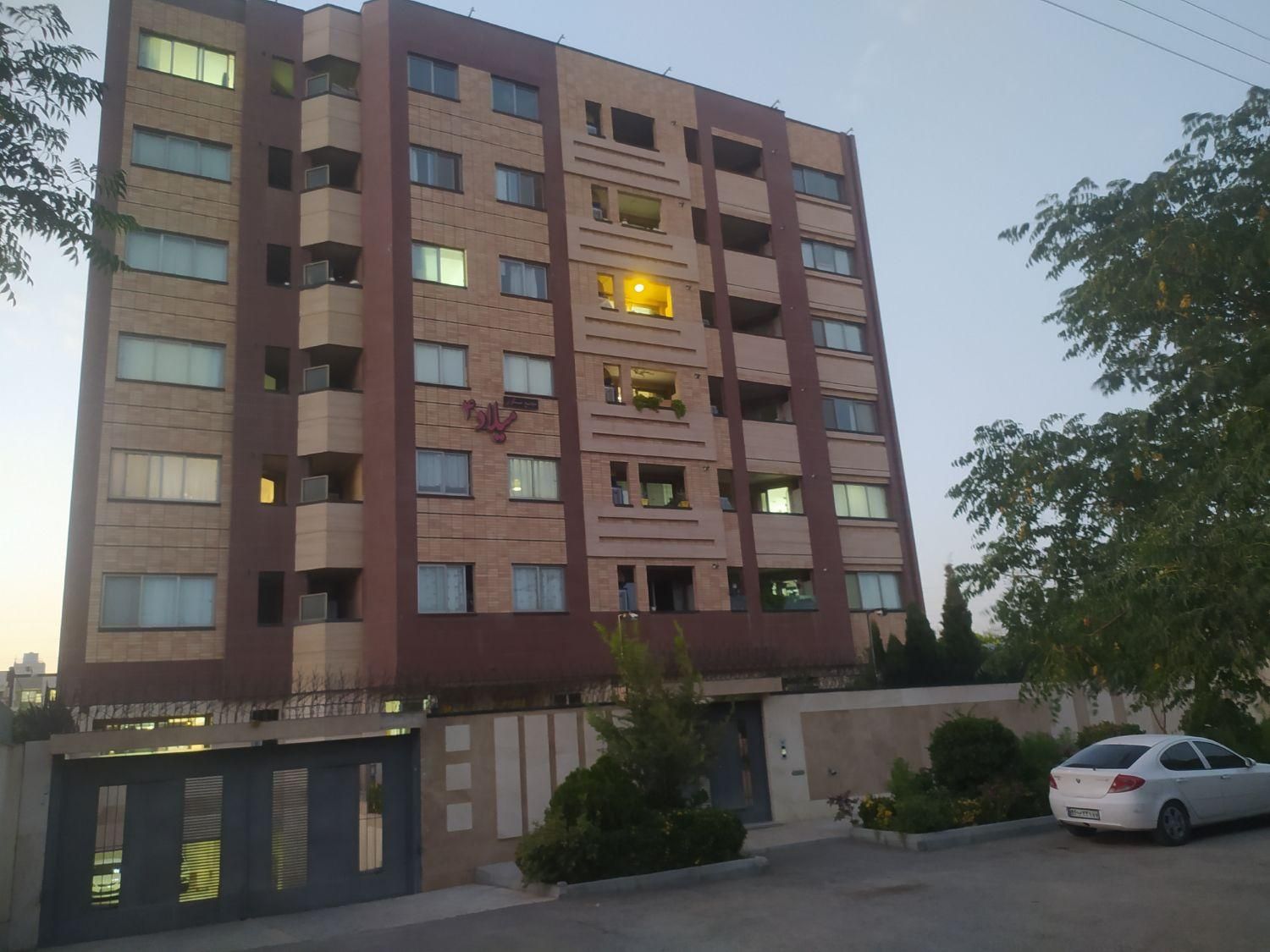 ۱۲۳متری دو خواب فول امکانات دسترسی عالی فلکه رهنان|فروش آپارتمان|اصفهان, زاجان|دیوار