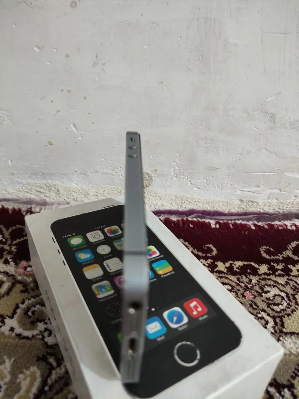 اپل آیفون iPhone 5se با حافظه ۶۴ گیگ گوشی|موبایل|تهران, دربند|دیوار