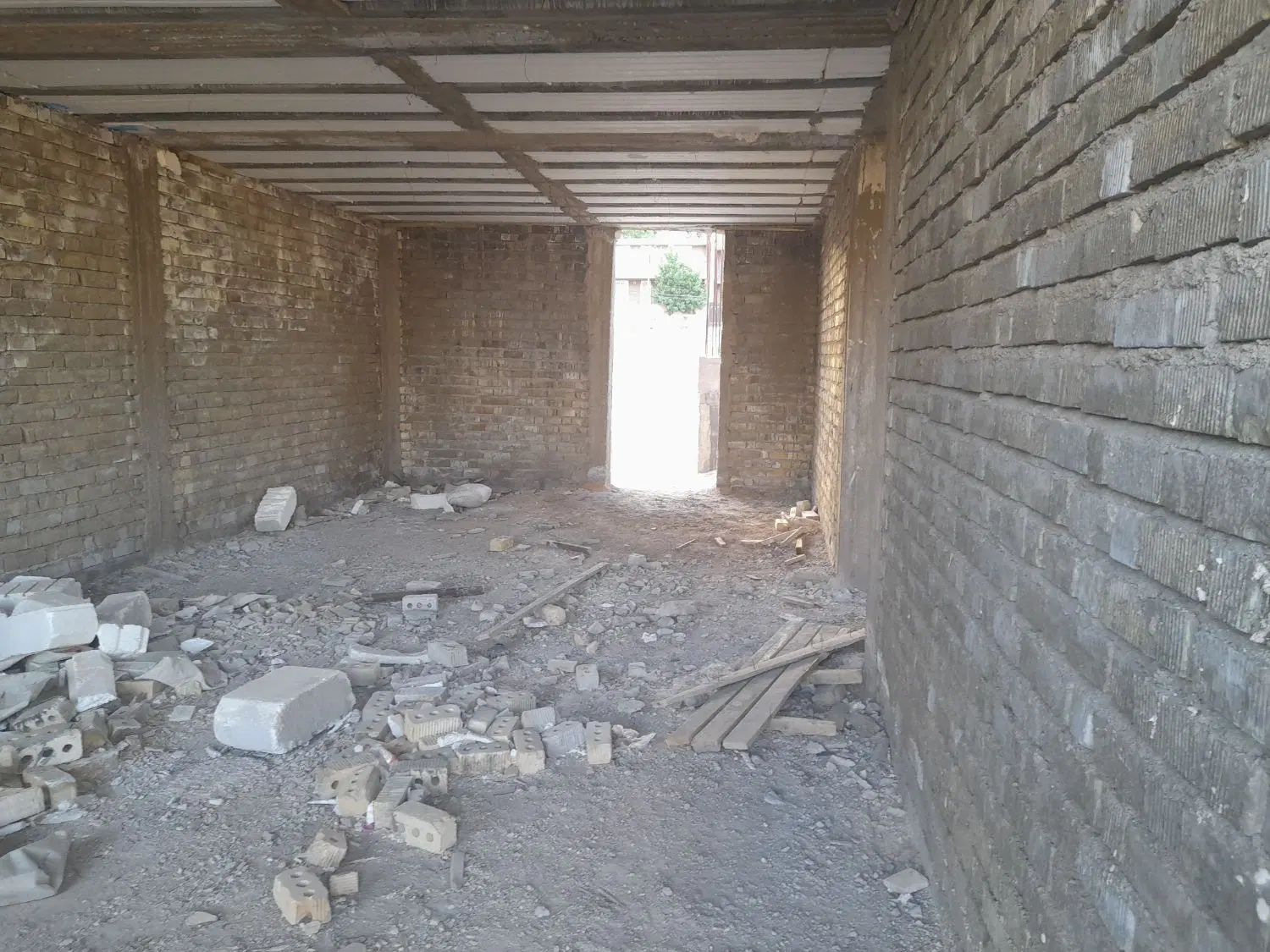 فروش زمین ۲۶۰ متری در قلات با اسکلت ۳۴۰ متری|فروش زمین و ملک کلنگی|شیراز, قلات|دیوار