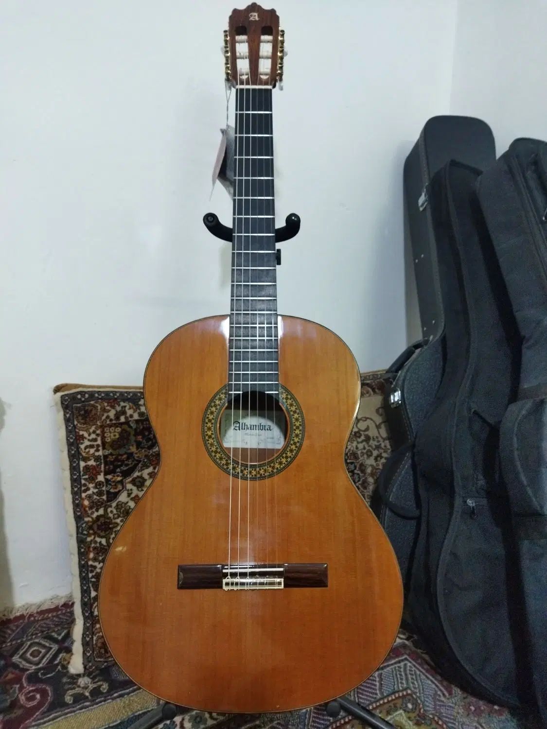 گیتار اسپانیایی کلاسیک فلامنکو الحمبرا Alhambra P4|گیتار، بیس، امپلیفایر|قوچان, |دیوار