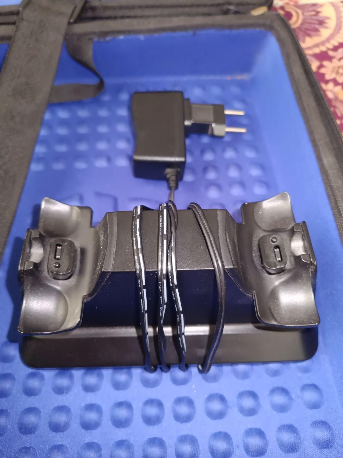 شارژر دسته ps4 و کیف دستگاه|کنسول، بازی ویدئویی و آنلاین|تهران, طرشت|دیوار