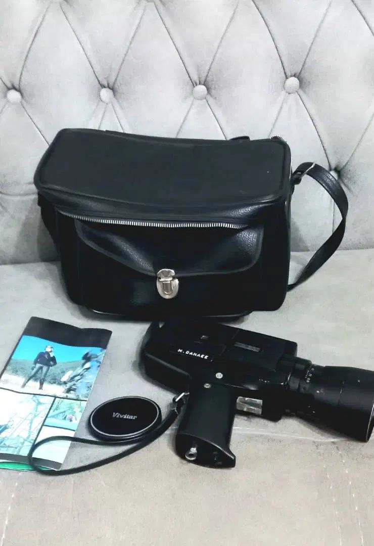 دوربین هشت میلیمتر آنتیک کلکسیونی قدیمی|کلکسیون اشیاء عتیقه|تهران, مینای جنوبی|دیوار