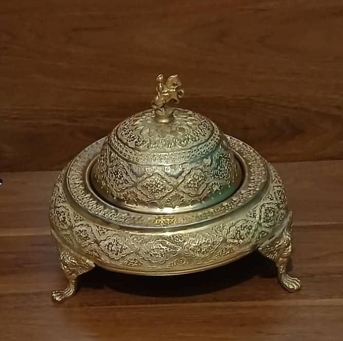 خاویارخوری برنجی قدیمی قلم کاری دست پر نقش|کلکسیون اشیاء عتیقه|تهران, آجودانیه|دیوار