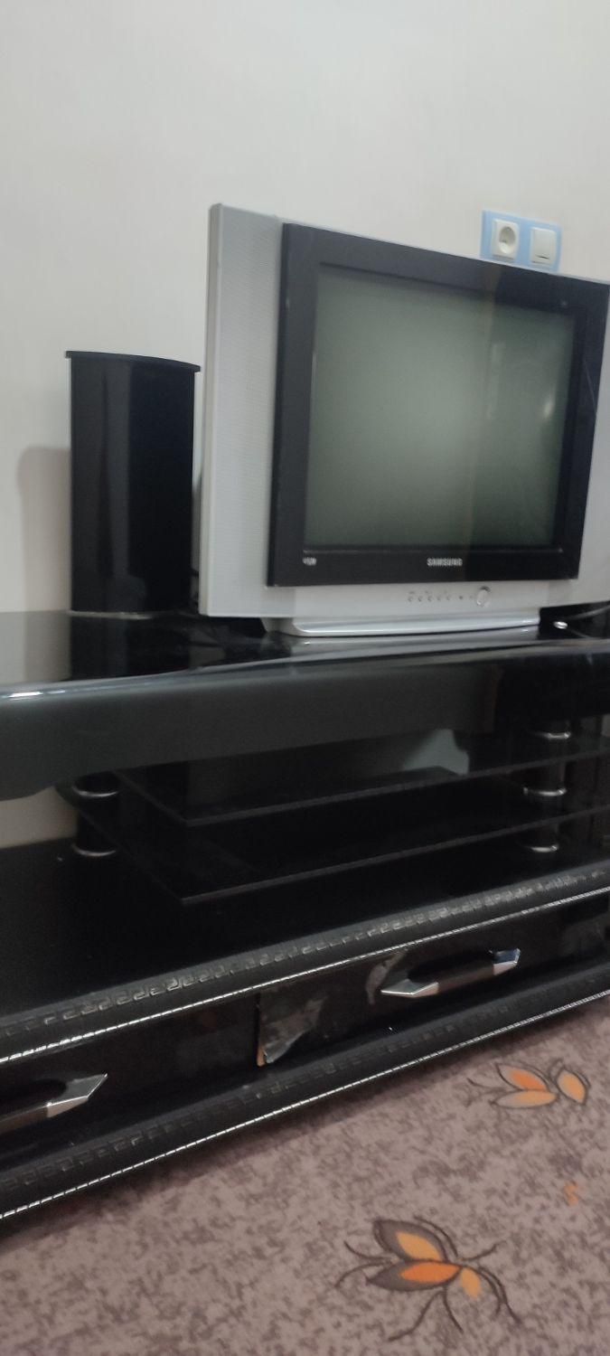 میز و تلویزیون|سایر لوازم برقی|خرمآباد, |دیوار