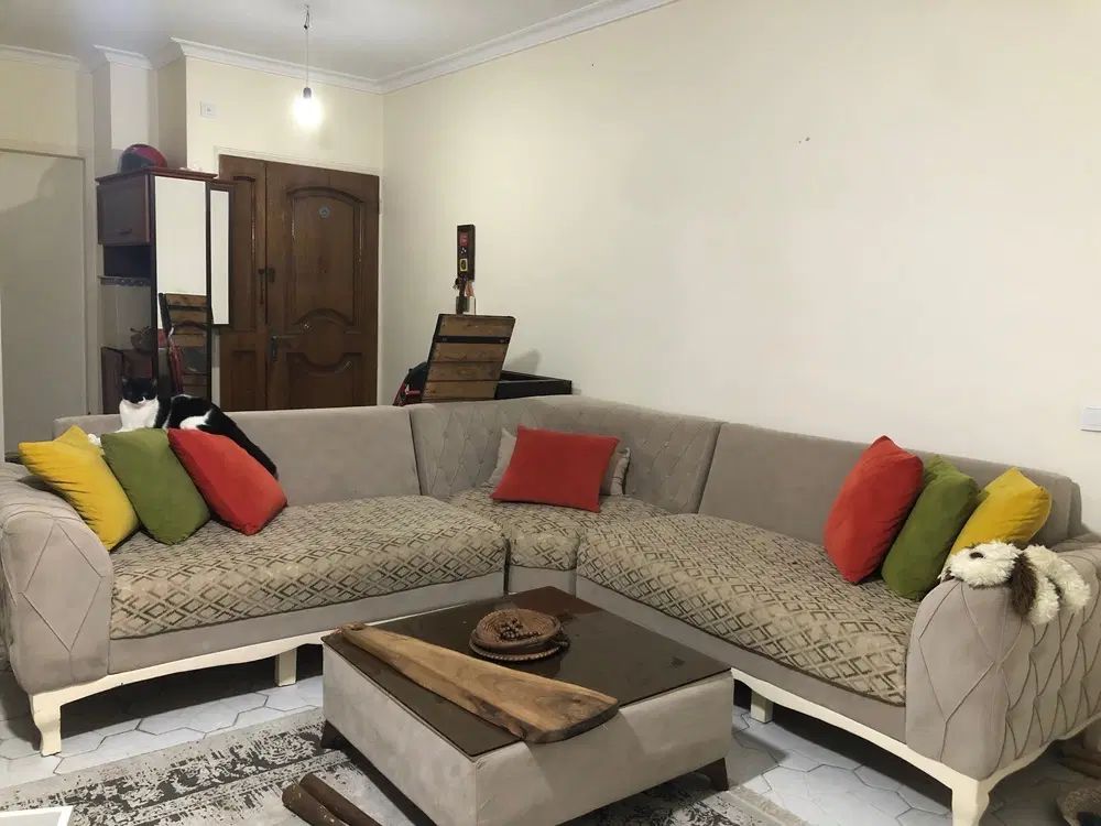 مبل ۸نفره همره پاف و میز وسط و عسلی|مبلمان خانگی و میز عسلی|کرج, فاز ۳ گوهردشت|دیوار