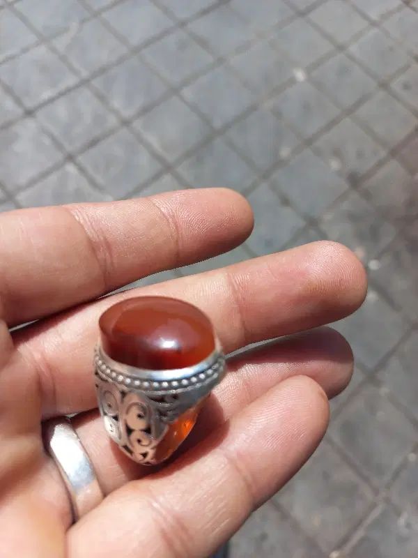 ساعت عقیق یمن|ساعت|مشهد, اقبال|دیوار