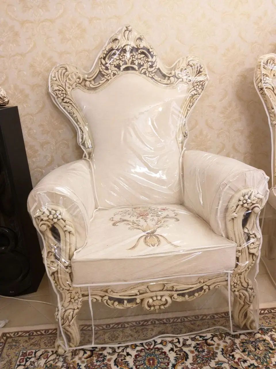 مبل ۹ نفره ناهار خوری ۶ نفره و آیینه و کنسول|مبلمان خانگی و میز عسلی|اصفهان, مرداویج|دیوار