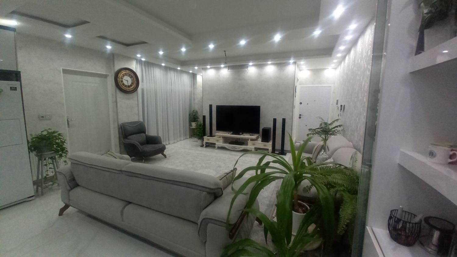 فروش خانه ویلایی  ۵ خوابه در منصورآباد سند تک برگ|فروش خانه و ویلا|شیراز, منصورآباد|دیوار