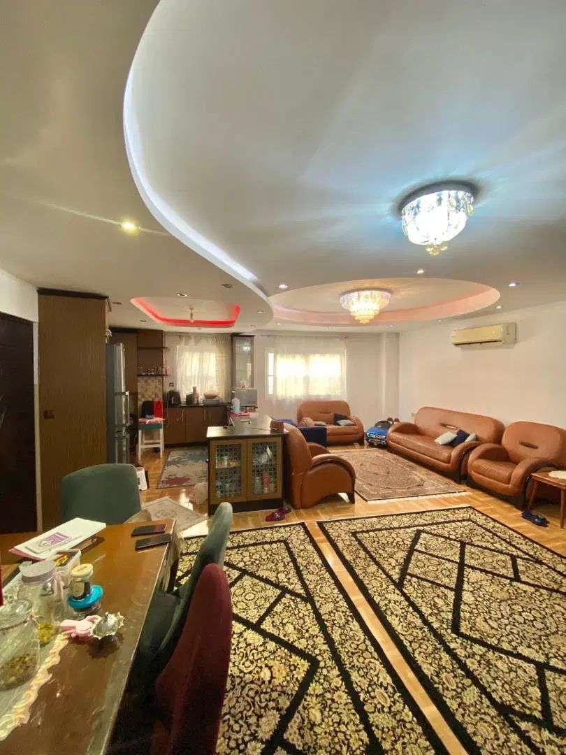آپارتمان سعدی جنب بازار روز ۱۰۰ متری تک واحدی|اجارهٔ آپارتمان|رشت, معلم|دیوار