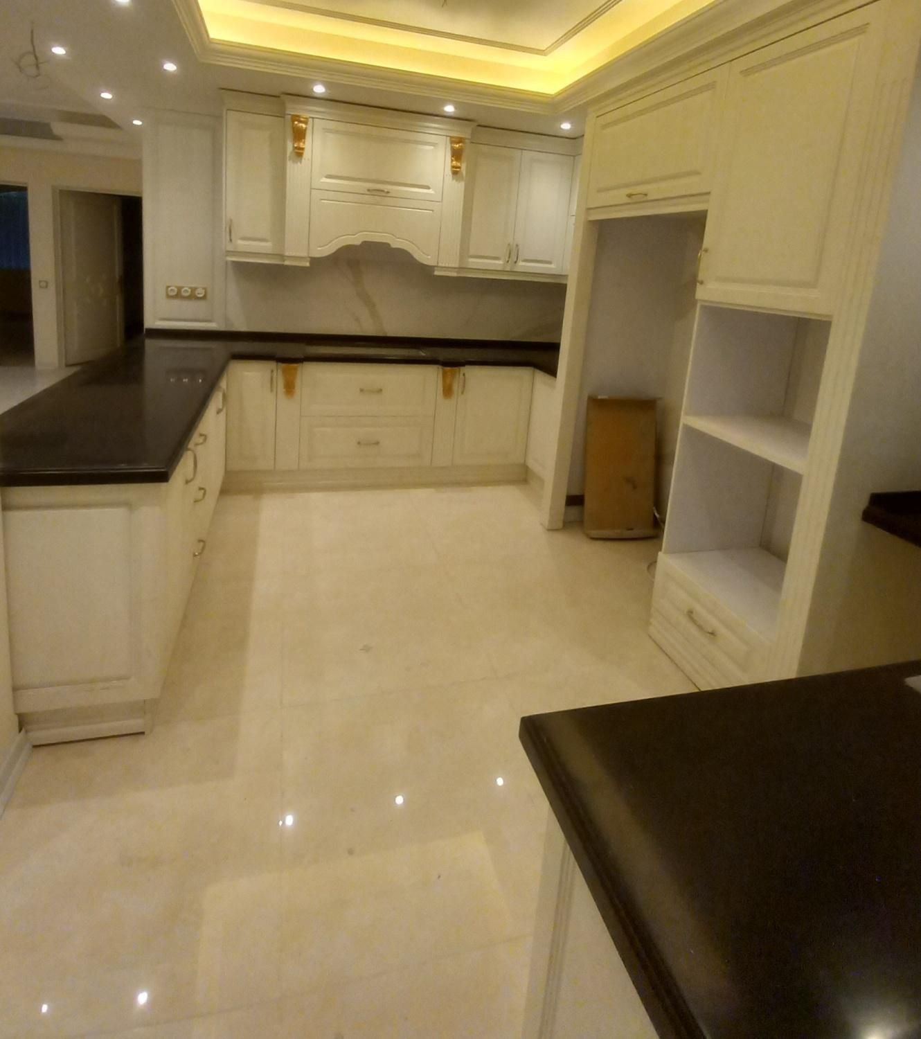 نصاب کابینت وکمد دیواری(طراحی ساخت واجرا)|خدمات پیشه و مهارت|ماهدشت, |دیوار