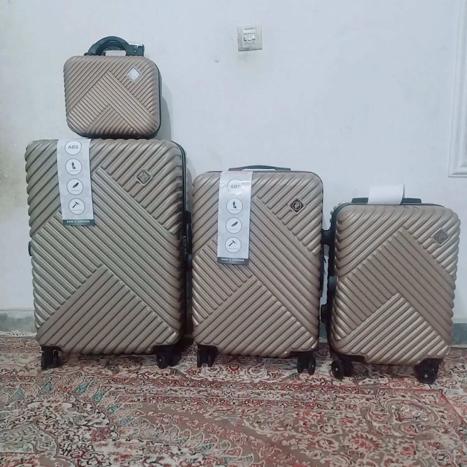 چمدان فایبر گلاس نشکن فروش مستقیم از تولیدی|کیف، کفش، کمربند|پاکدشت, پاکدشت (مامازند)|دیوار