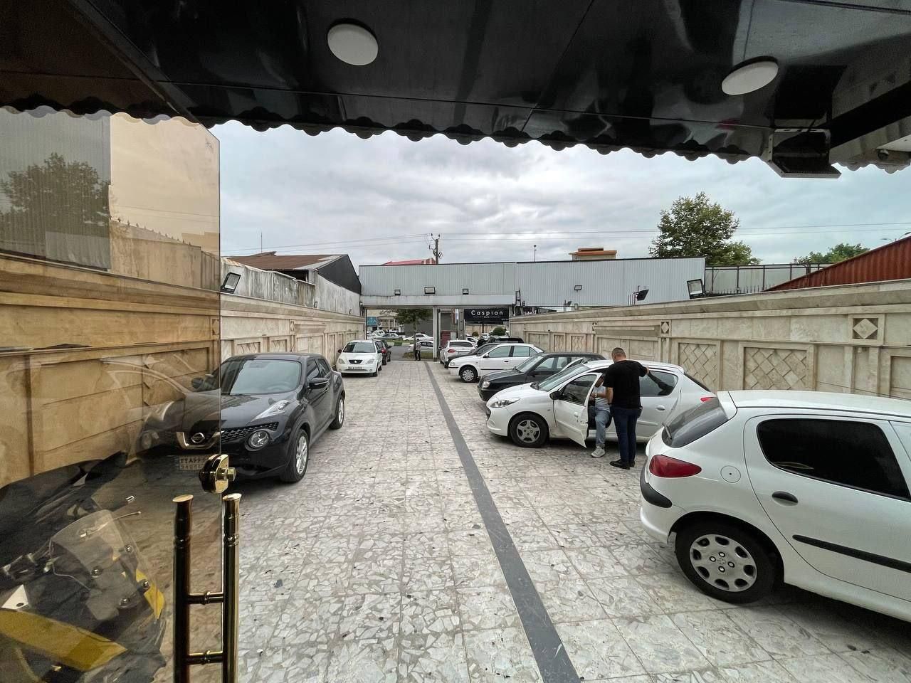 فروش ملک تجاری ۳۴۷ متری در جانبازان رشت|فروش مغازه و غرفه|رشت, جانبازان|دیوار