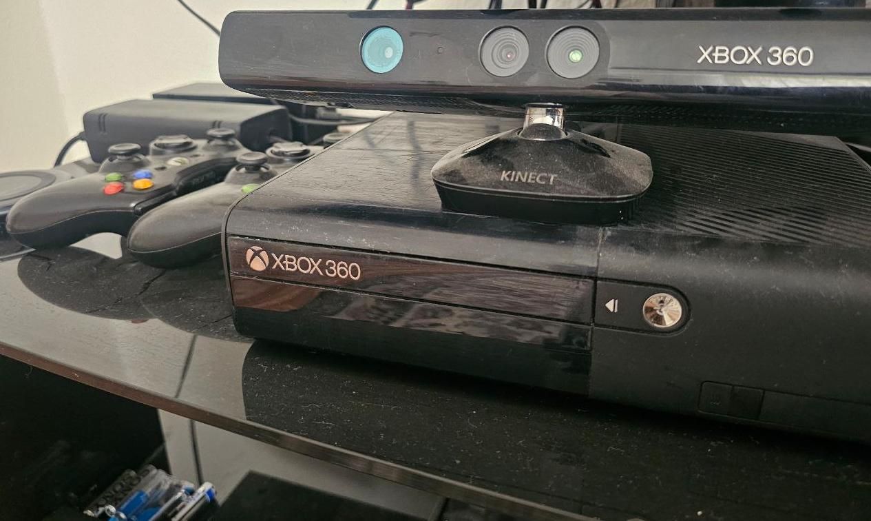 xbox 360 & kinect|کنسول، بازی ویدئویی و آنلاین|شاهین‌شهر, مخابرات (شهید بهشتی)|دیوار