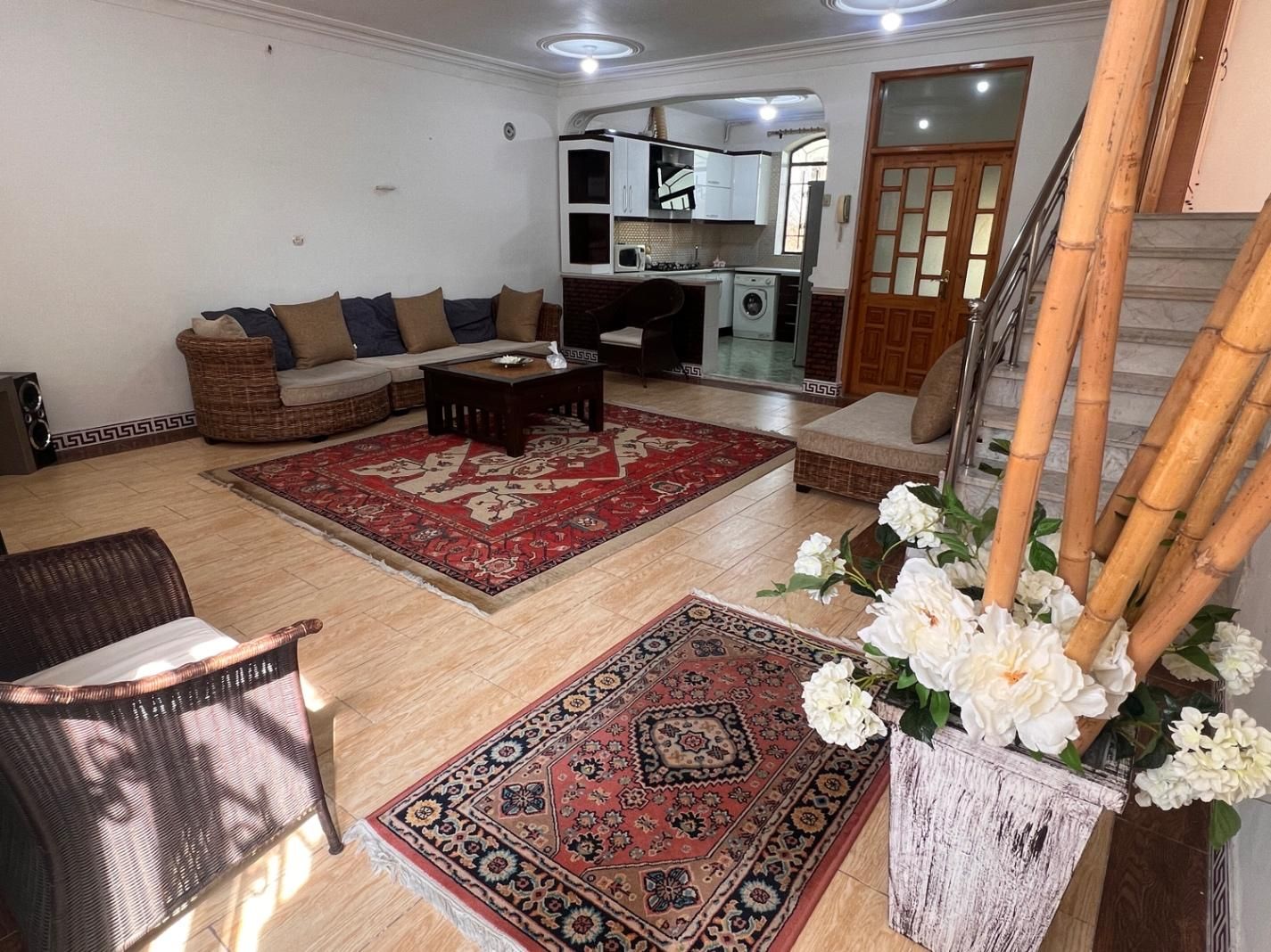 خانه ویلایی دوبلکس حیاط دار|اجارهٔ کوتاه‌مدت آپارتمان و سوئیت|رودسر, |دیوار