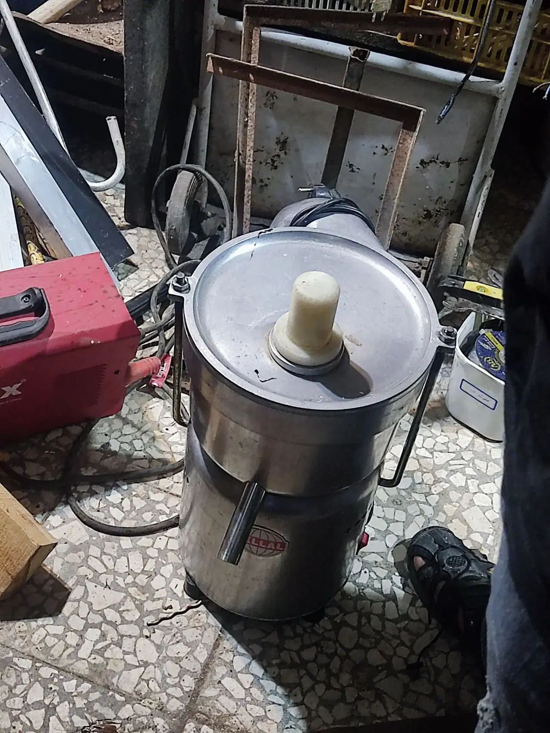 دستگاه آبمیوه گیری آب هویج گیری هلال ۲ اسب|آبمیوه‌گیر و آب‌مرکبات‌گیر|آمل, |دیوار
