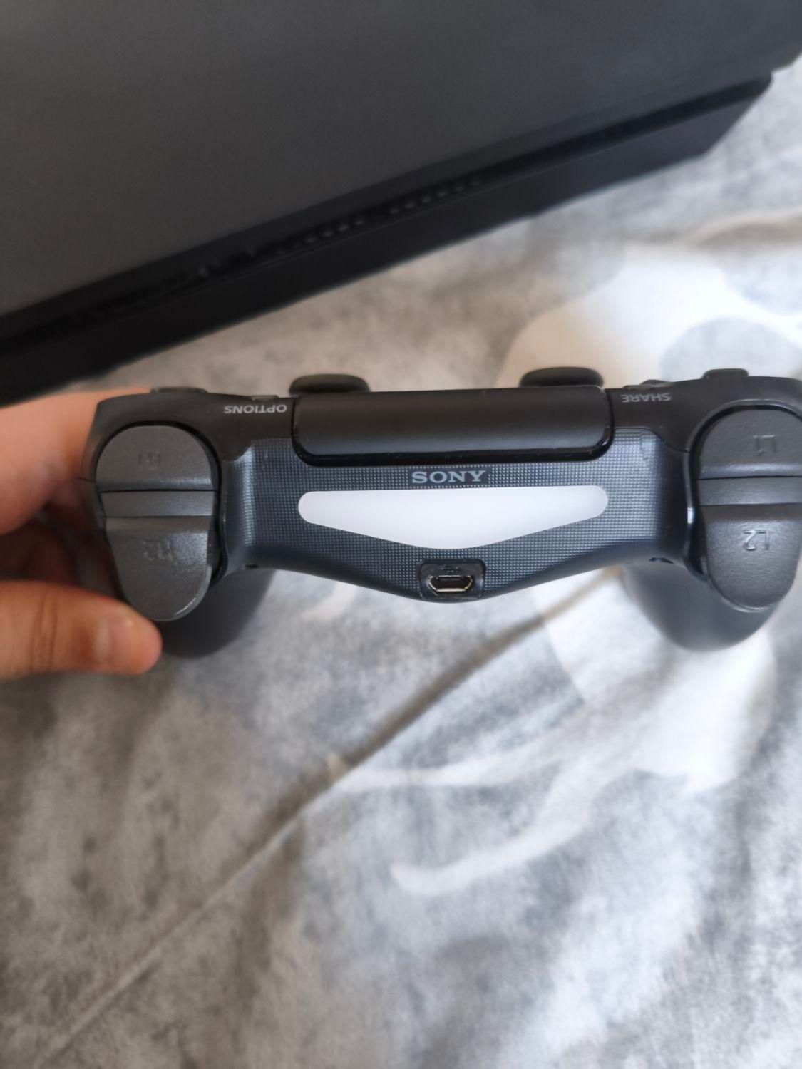 PS4slim دیسک خور با حافظه 500 گیگ به همراه یه بازی|کنسول، بازی ویدئویی و آنلاین|تهران, سوهانک|دیوار