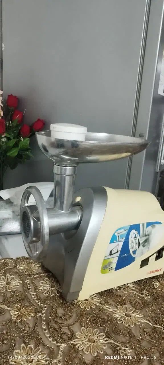 چرخ گوشت سانی|خردکن، آسیاب، غذاساز|مشهد, کارمندان دوم|دیوار