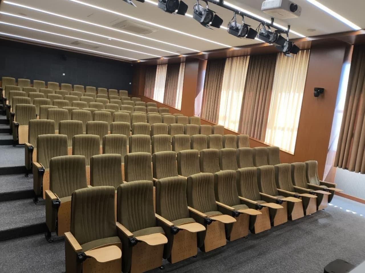 صندلی آمفی‌تئاتر سینما همایش پرتابل|دفتر کار|کرج, کمال‌شهر|دیوار