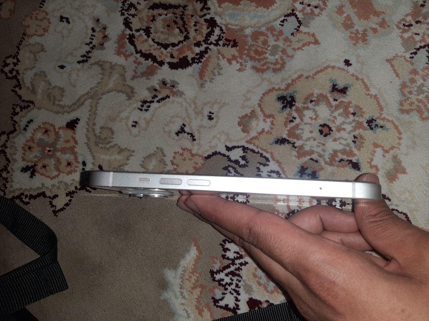 اپل iPhone 13 با حافظهٔ ۱۲۸ گیگابایت|موبایل|تهران, دولت‌آباد|دیوار