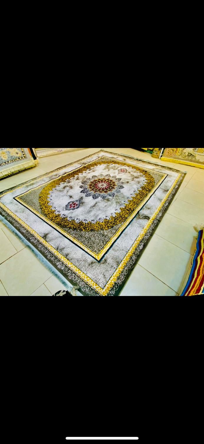 فرش ساواچ نقره دودی ۱۲ متری محدود ترین هراج|فرش|کرمان, |دیوار
