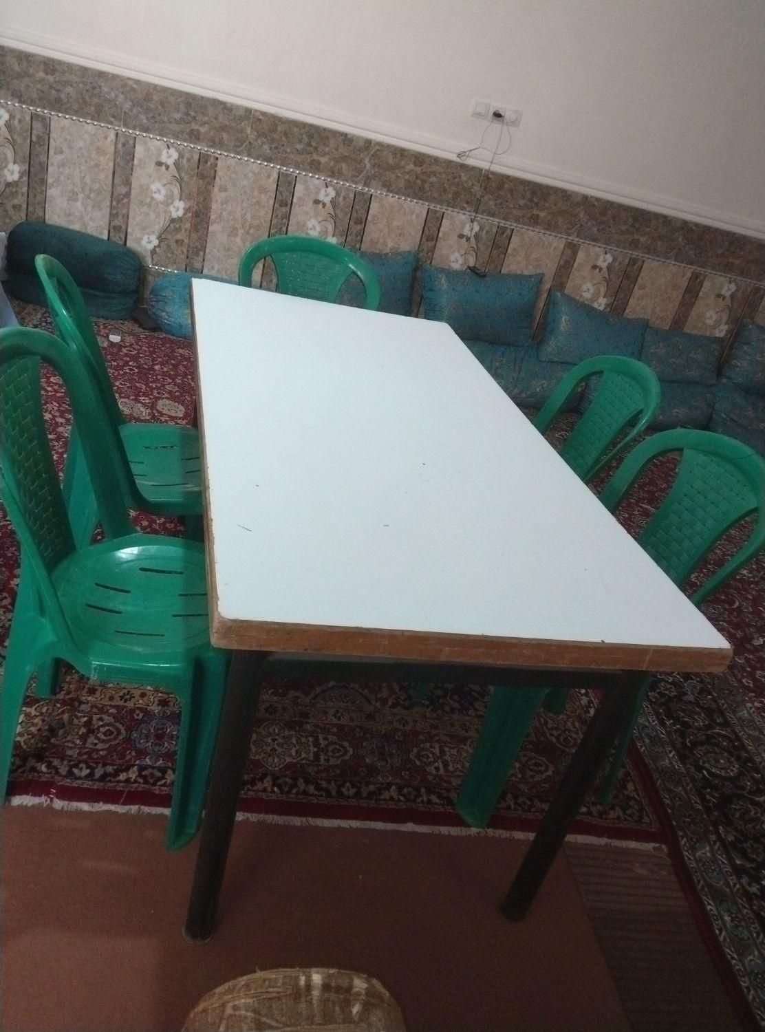 میز غذا خوری|میز و صندلی غذاخوری|زاهدان, |دیوار