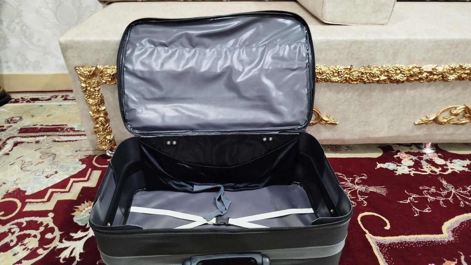 دو عدد چمدان تمیز|کیف، کفش، کمربند|اهواز, نبوت|دیوار