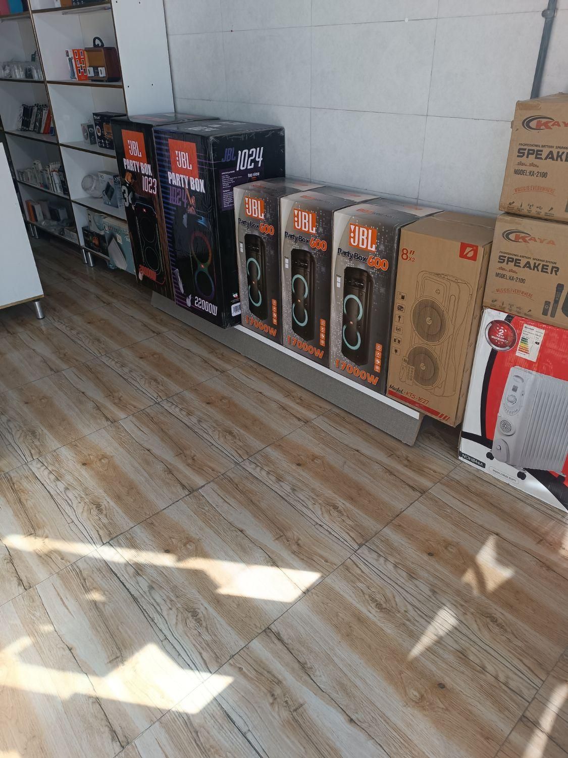 اسپیکر بلوتوثی قابل حمل مدل party box jbl 600|پخش‌کننده همراه|کرج, حسین‌آباد|دیوار