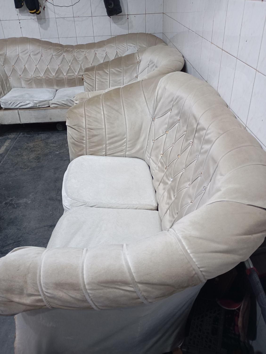 مبل هفت نفره راحتی.سالم بدون پارگی.سالم.قیمت مناسب|مبلمان خانگی و میز عسلی|شیروان (خراسان), |دیوار